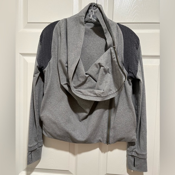 Lululemon Women's Gray Sway Moto Asymmetrical Zip Cowl Neck Jacket Size 6 EUC - Picture 10 of 11